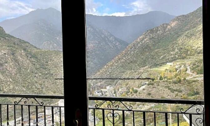 Townhouse for sale in Aixirivall Sant Julià de Lòria