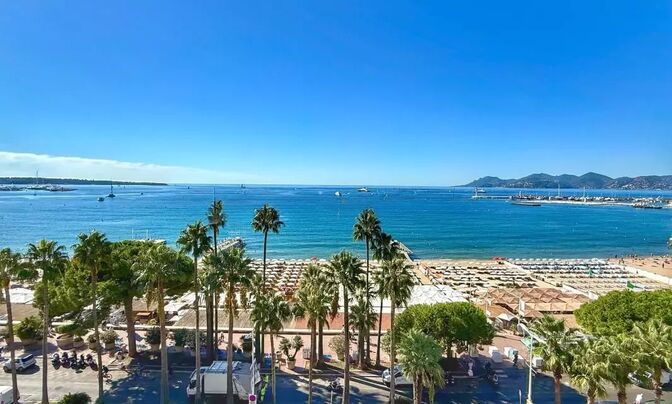 Villa Cannes Centreville