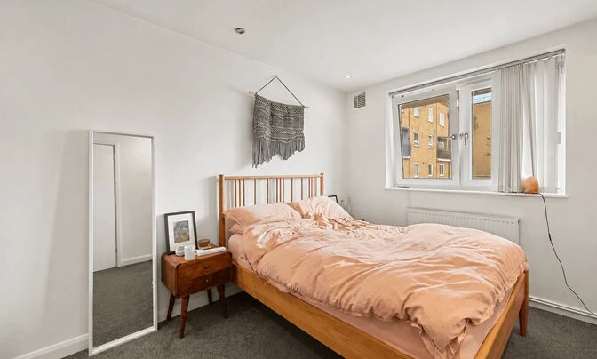 Off Mildmay Raod, Newington Green