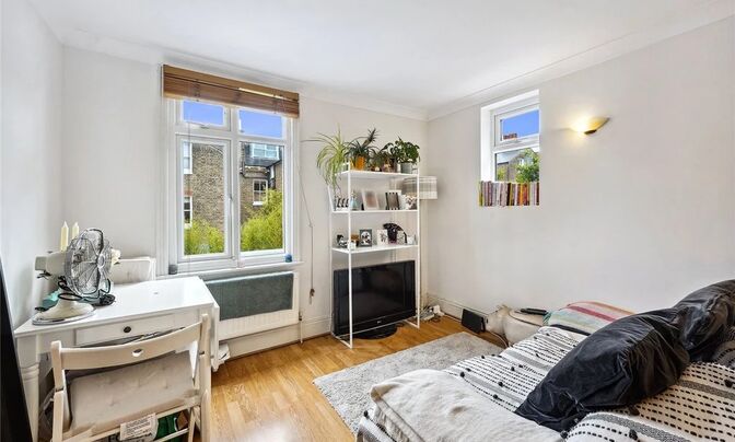 Kelmscott Road