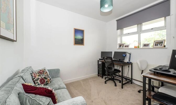 Melville Court, Goldhawk Road