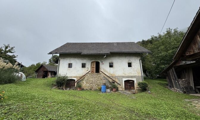 House, Pochakovo