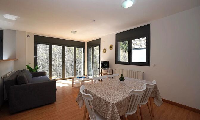 Apartment for sale in Canillo, 2 bedrooms