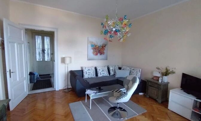 Two-room apartment in the center