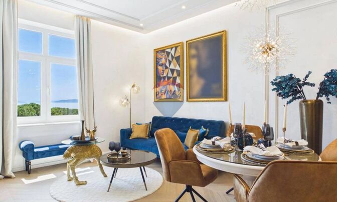 Three-room apartment in the city center