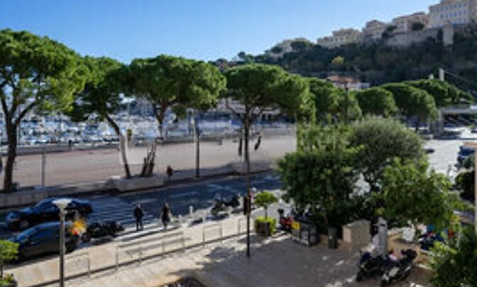 Apartment Monaco, Port