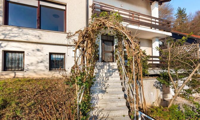 House, Chernuche