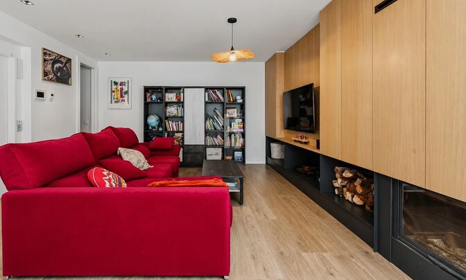 Chalet for sale in Anyós, 4 bedrooms