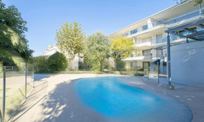 Apartment Cannes California