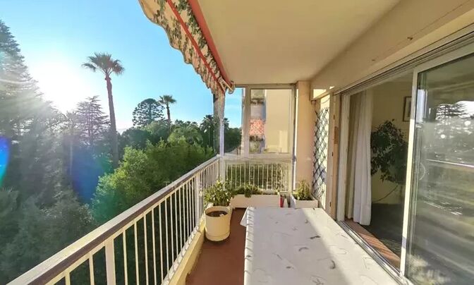 Apartment Cannes California