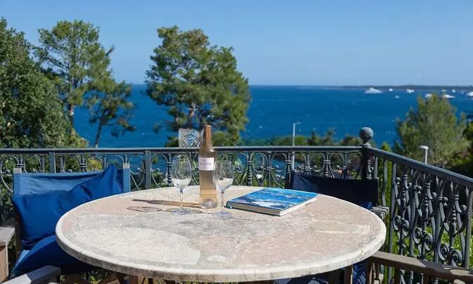 Apartment Cannes California