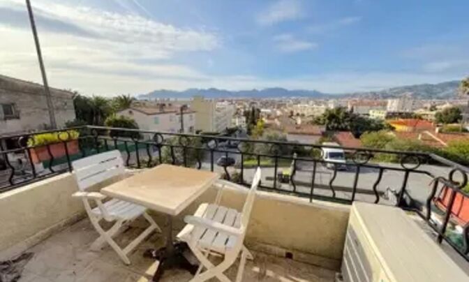 Apartment Croix des Gardes