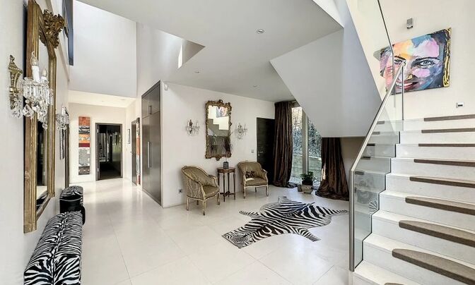 Villa 4 bedrooms for sale in Kockelscheuer