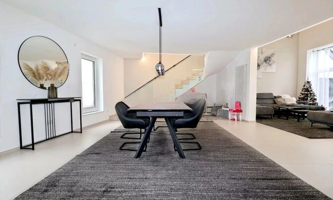 Detached house 5 bedrooms for sale in Hautcharage