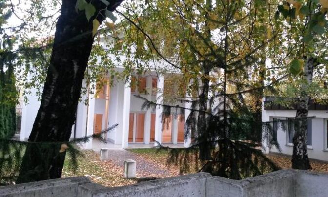 House, Ljubljana, Bežigrad