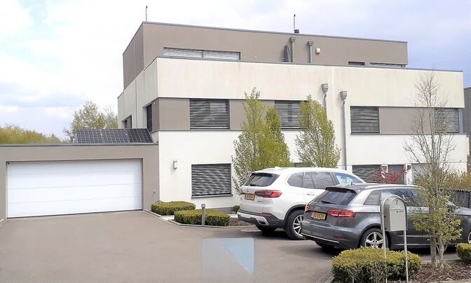 Semi-detached house 5 bedrooms for sale in Capellen