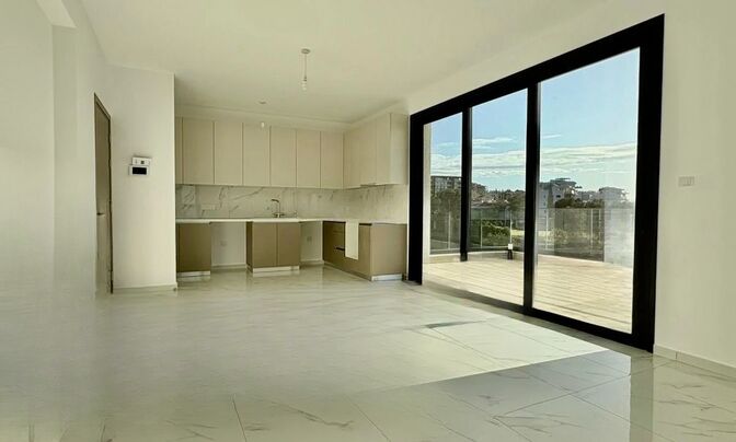 2 Bedroom Apartment For Sale in Mesa Geitonia, Limassol