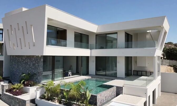 6 Bedroom Magnificent House in the Prestigious Green Area, Limassol