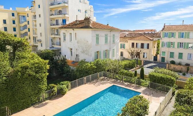 House Cannes République