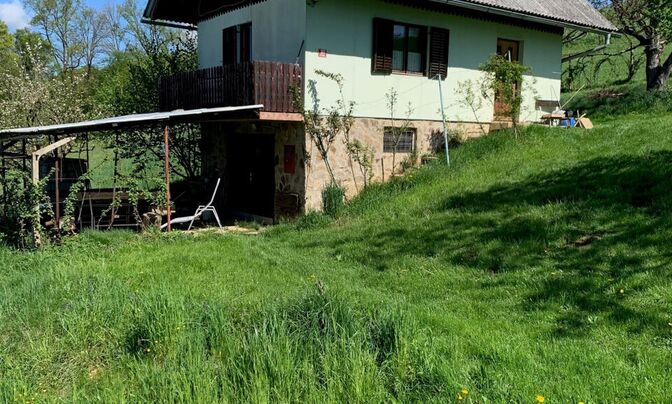 House, Yurovsky Dol