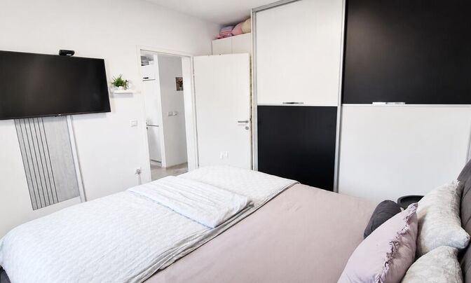 Apartment 2.5 rooms New Moshe