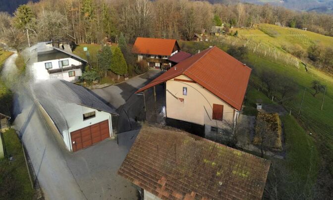 Gabernik Estate, Farm.