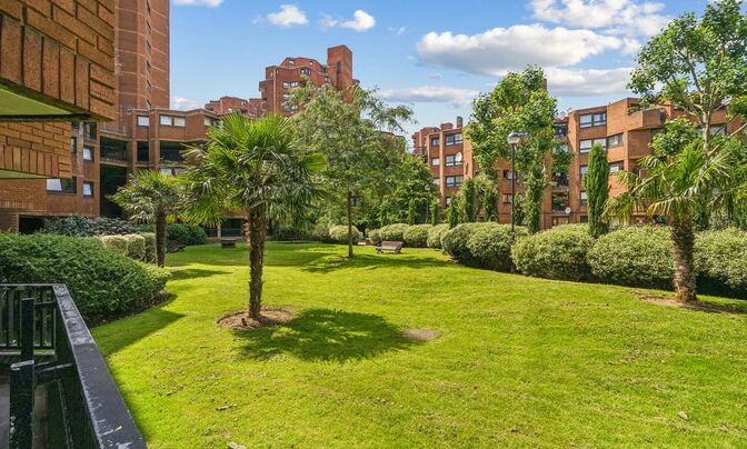 Blantyre Walk, Worlds End Estate