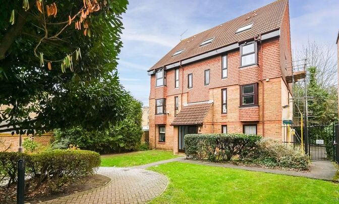 Coopers Close, Stepney