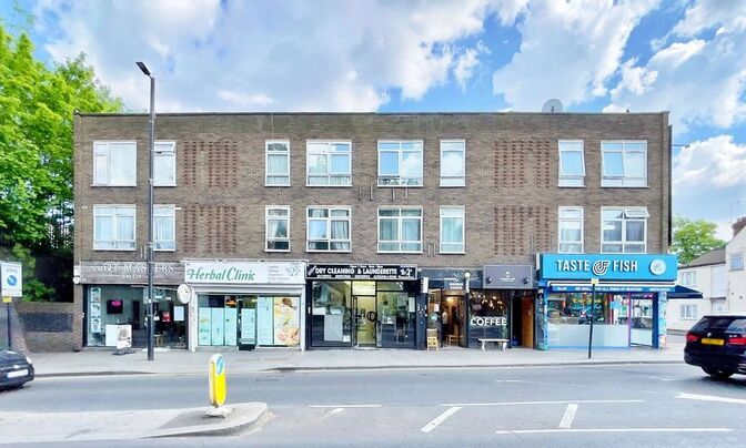 Cricklewood Lane, Cricklewood