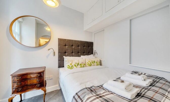 Oakhill Road, Putney