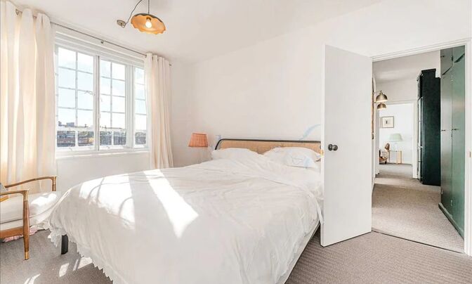 Swan Court, Chelsea Manor Street