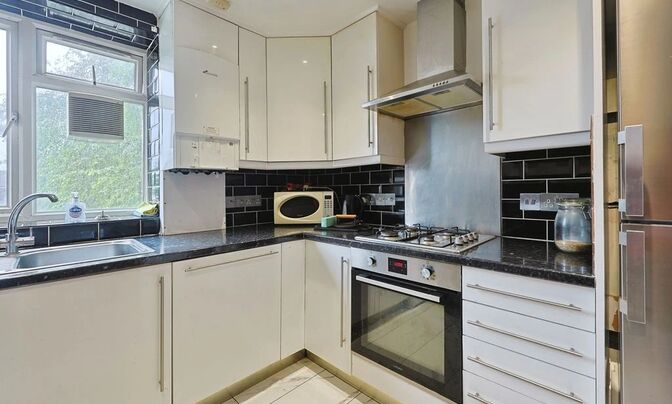 Farnhurst House, Blondel Street