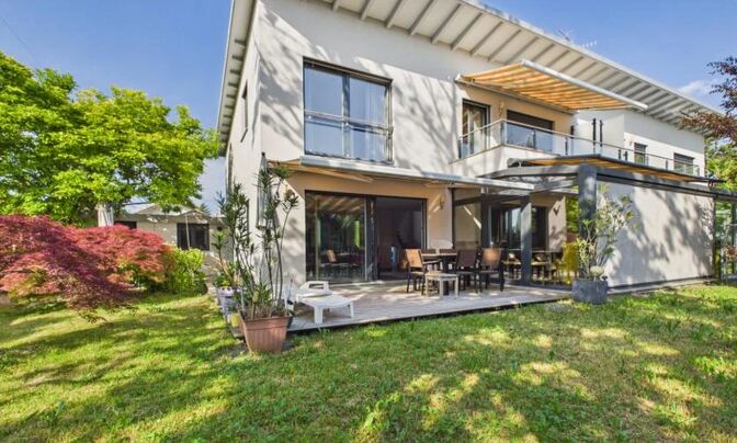 Bifamiliar house 6 rooms