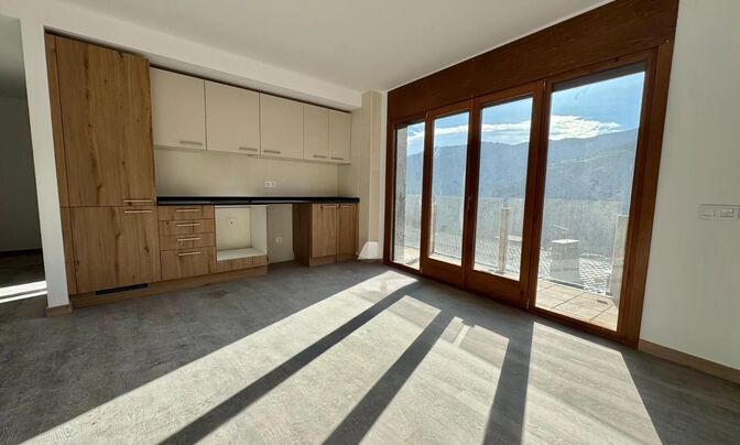 Attic for sale in Canillo, 2 bedrooms