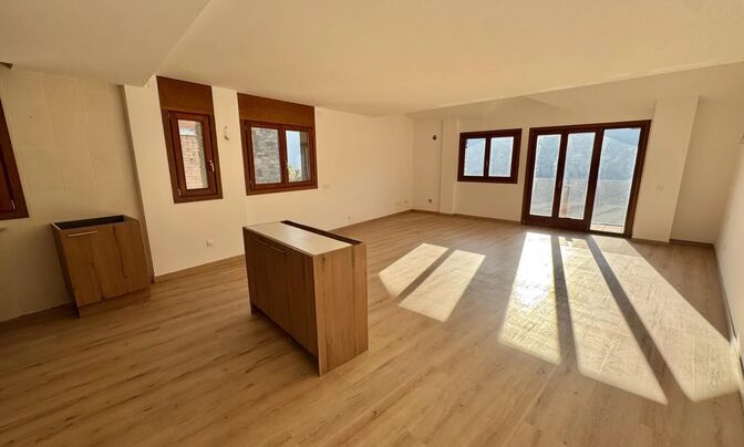 Attic for sale in Canillo, 2 bedrooms
