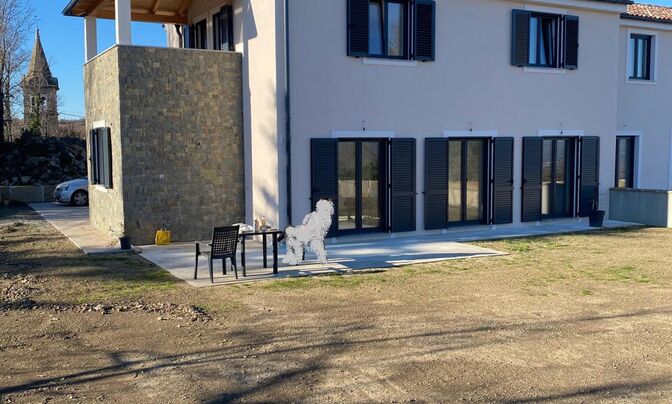 House, Pamyani