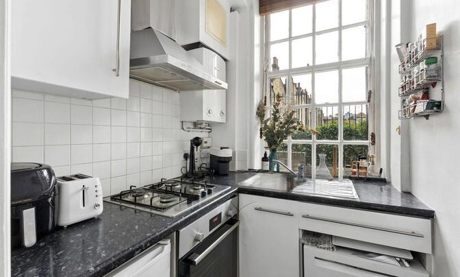 Cliveden Place, London, 8