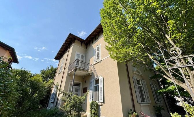 Apartments on Dzuruti Street, 5