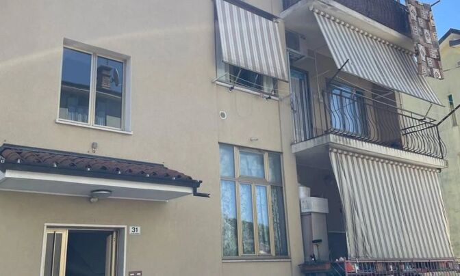 Three-room apartment in the center