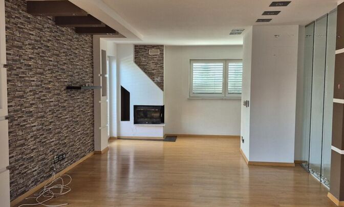 Apartment, 4-room Broad