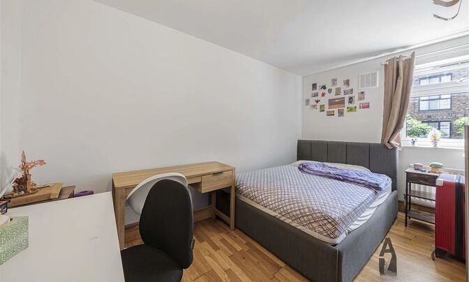 Thorburn Square, Bermondsey