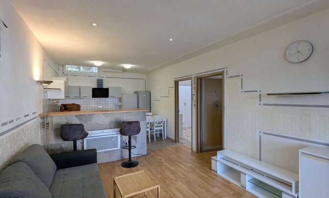 Three-room apartment in Semidele