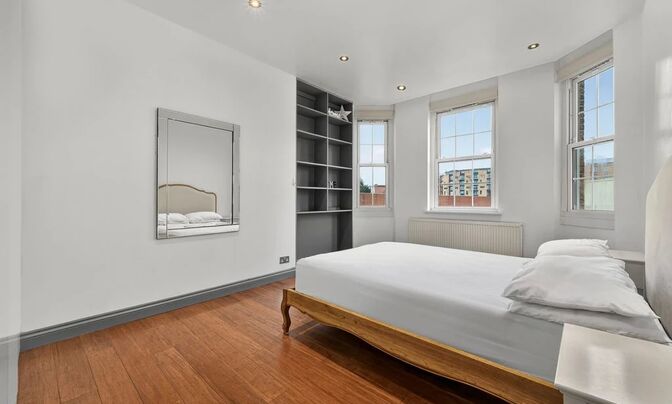 Devon Mansions, Tooley Street
