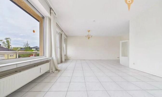 Duplex 4 bedrooms for sale in Bertrange