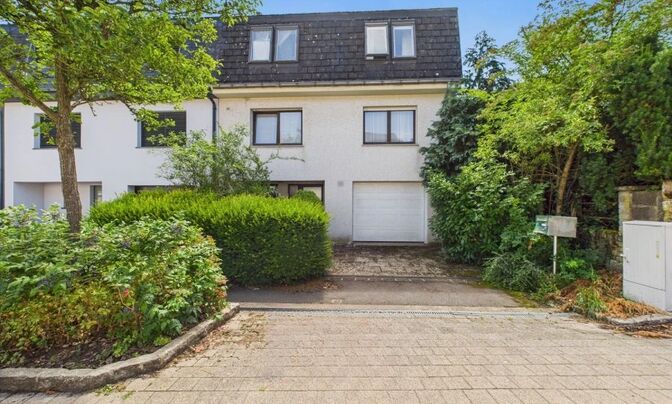 Semi-detached house 4 bedrooms for sale in Luxembourg-Beggen