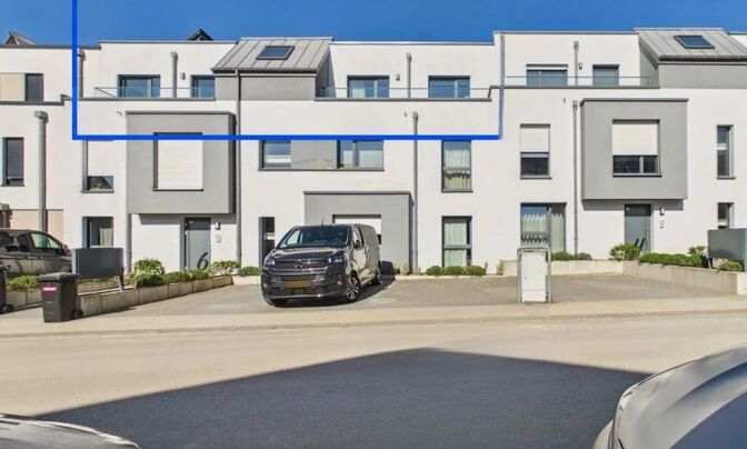 Apartment 4 bedrooms for sale in Capellen