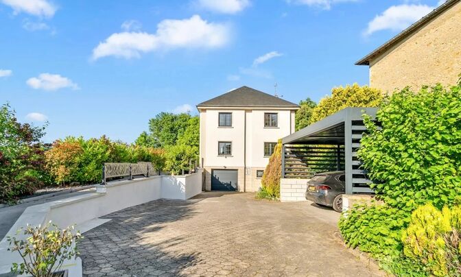 Villa 6 bedrooms for sale in Dalheim