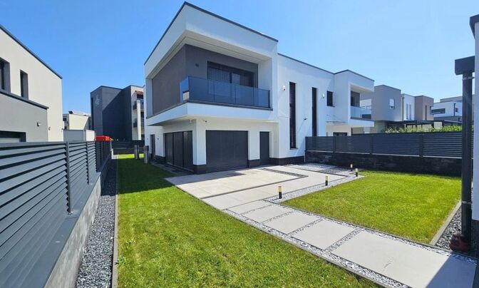 Semi-detached house 6 bedrooms for sale in Bissen