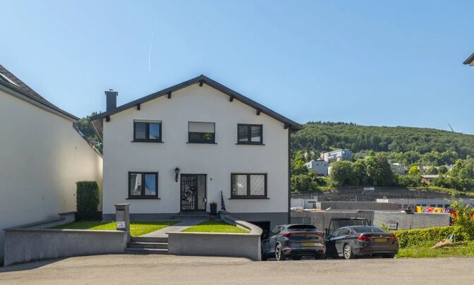 Detached house 4 bedrooms for sale in Wiltz