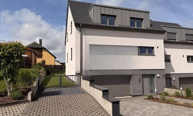 Semi-detached house 4 bedrooms for sale in Holzthum